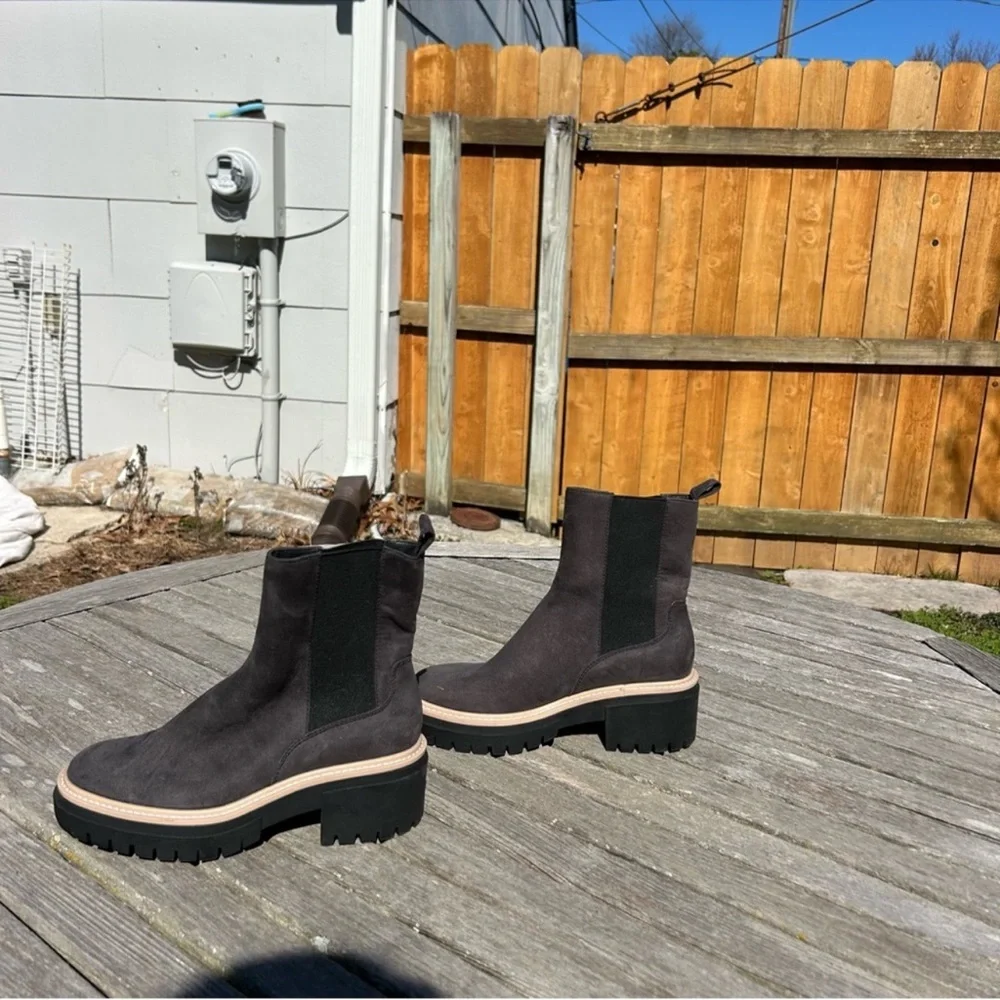 OPEN EDIT Mya Lug Sole Chelsea Women Boots Grey Anthracite Size‎ 7